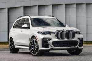 BMW X7: Воплощение роскоши и мощи на дороге